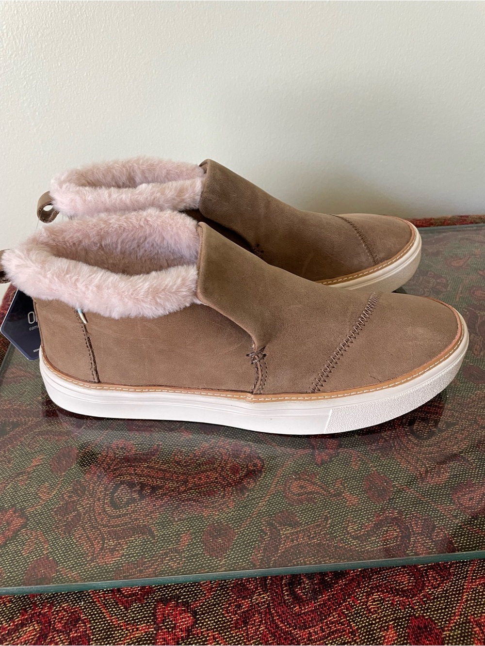 Toms Brown Faux-Suede Slip-On Sneakers with Fur Paxton 6.5 NWT